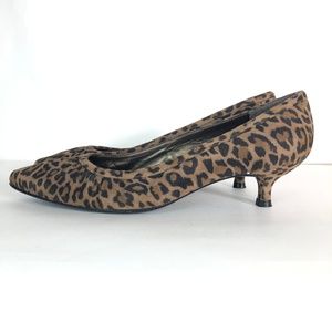 Sold! Stuart Weitzman Pumps